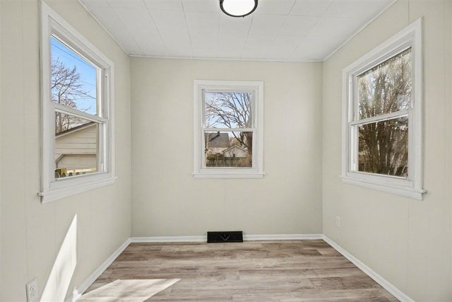 4 Elmwood Street, Grand Rapids, MI 49505