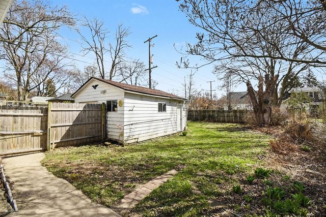 4 Elmwood Street, Grand Rapids, MI 49505