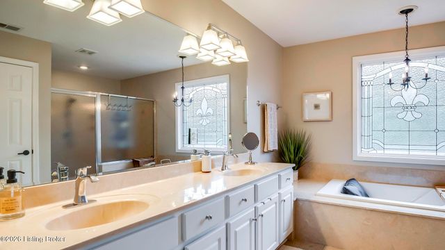 10525 Championship Ct, Prospect, KY 40059