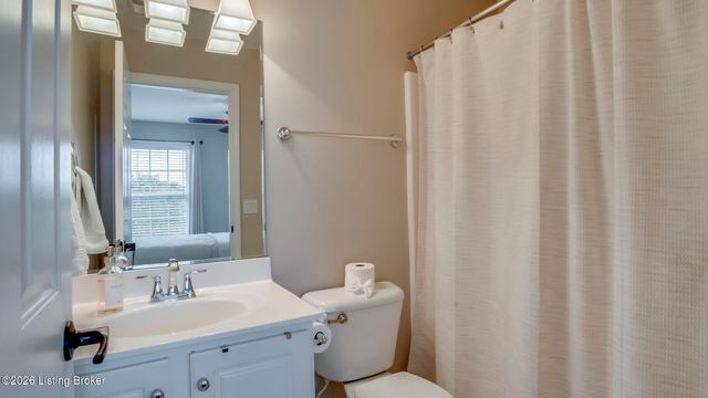 10525 Championship Ct, Prospect, KY 40059