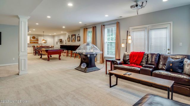 10525 Championship Ct, Prospect, KY 40059