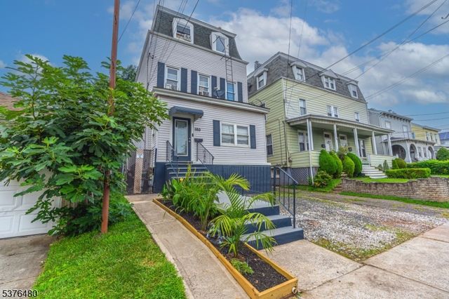 353 Fay Ave, Elizabeth City, NJ 07202
