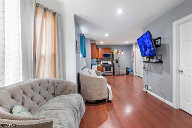 353 Fay Ave, Elizabeth City, NJ 07202