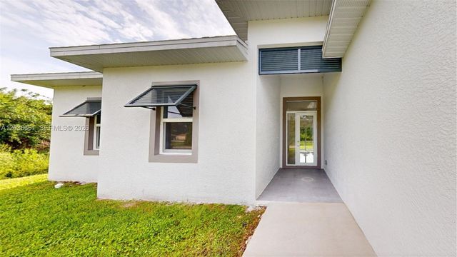 6108 Stratton Road, Fort Myers, FL 33905