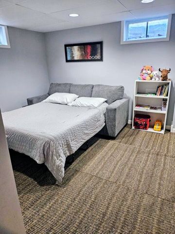 2612 Grandview Avenue, Des Moines, IA 50317