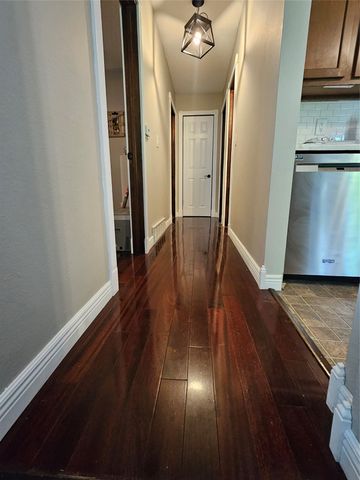 2612 Grandview Avenue, Des Moines, IA 50317