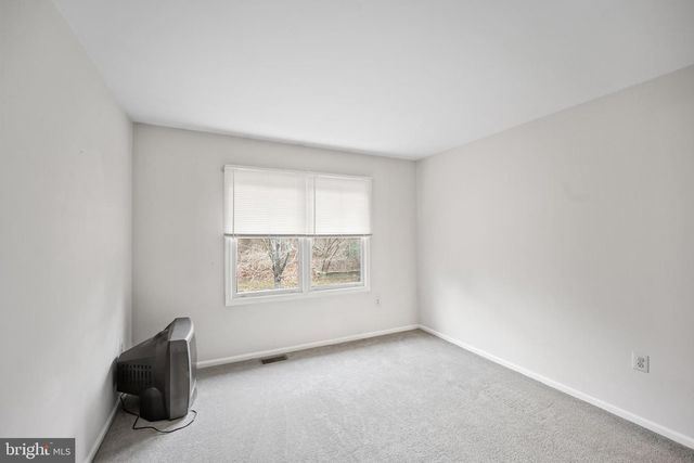 140 FILLY DR, North Wales, PA 19454