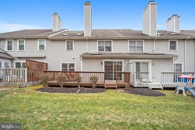 140 FILLY DR, North Wales, PA 19454