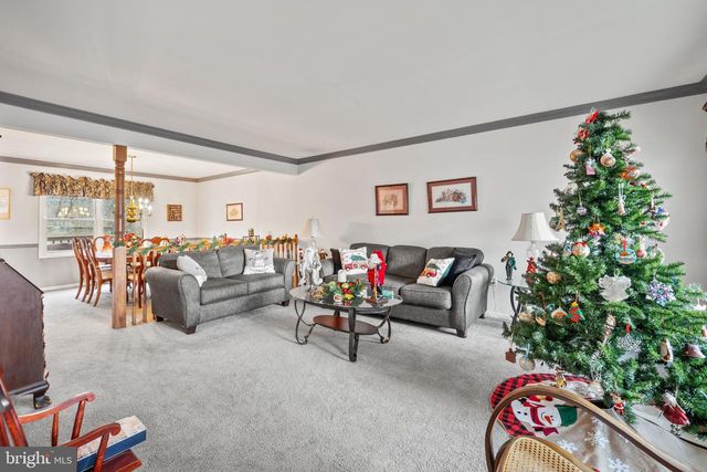 140 FILLY DR, North Wales, PA 19454