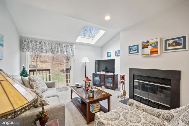 140 FILLY DR, North Wales, PA 19454