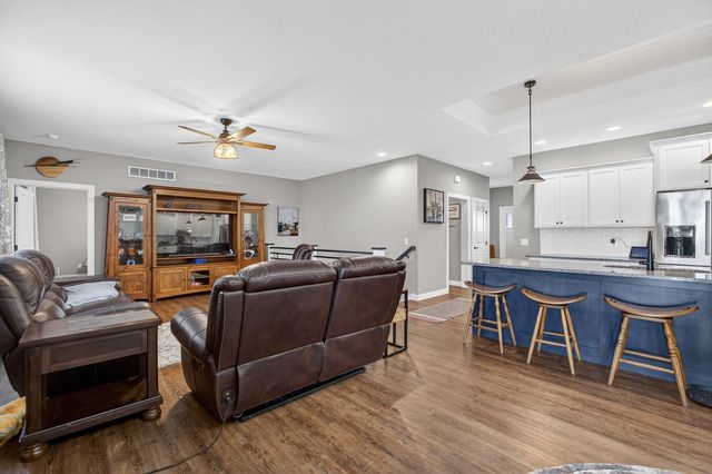 4620 W 11th Street, Davenport, IA 52804