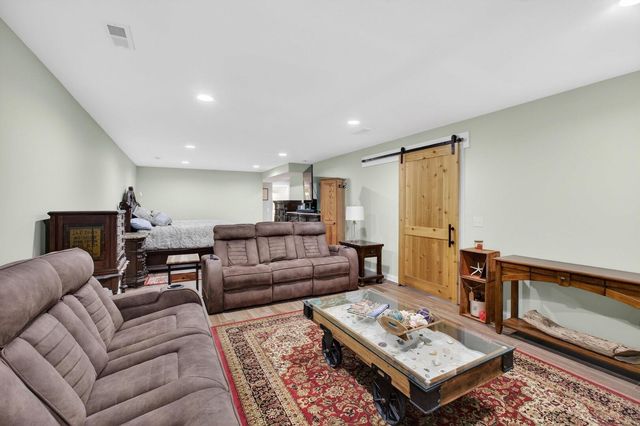 4620 W 11th Street, Davenport, IA 52804