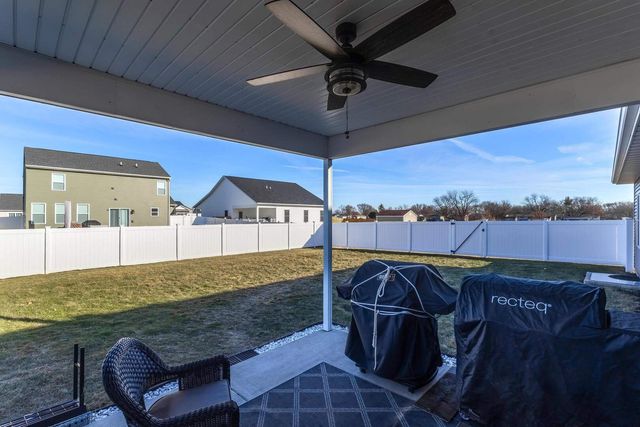 4620 W 11th Street, Davenport, IA 52804