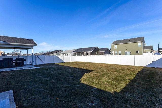 4620 W 11th Street, Davenport, IA 52804