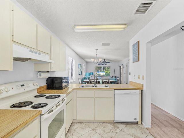 4505 GLEN HOLLOW, New Port Richey, FL 34653