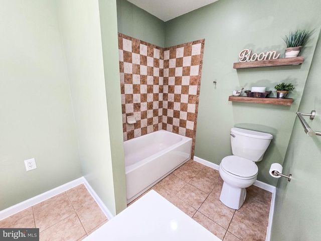 6235 SCOTTSVILLE RD, Jeffersonton, VA 22724