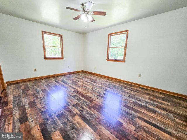 6235 SCOTTSVILLE RD, Jeffersonton, VA 22724
