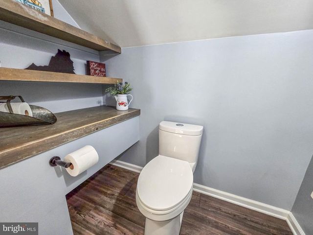 6235 SCOTTSVILLE RD, Jeffersonton, VA 22724