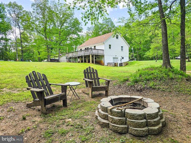 6235 SCOTTSVILLE RD, Jeffersonton, VA 22724