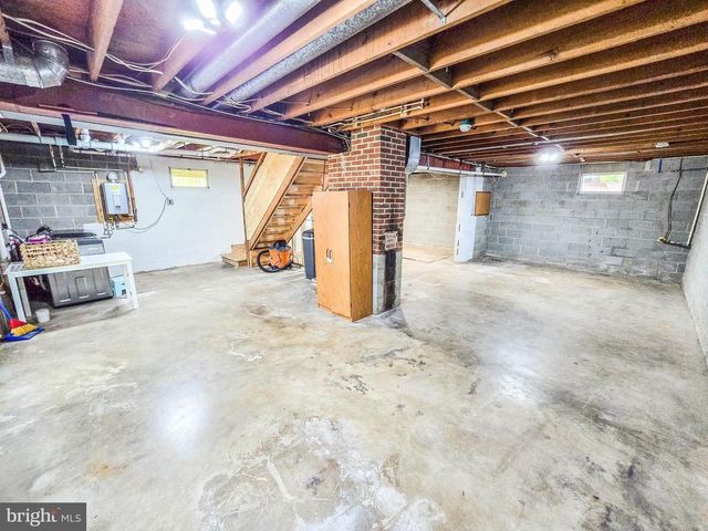 6235 SCOTTSVILLE RD, Jeffersonton, VA 22724