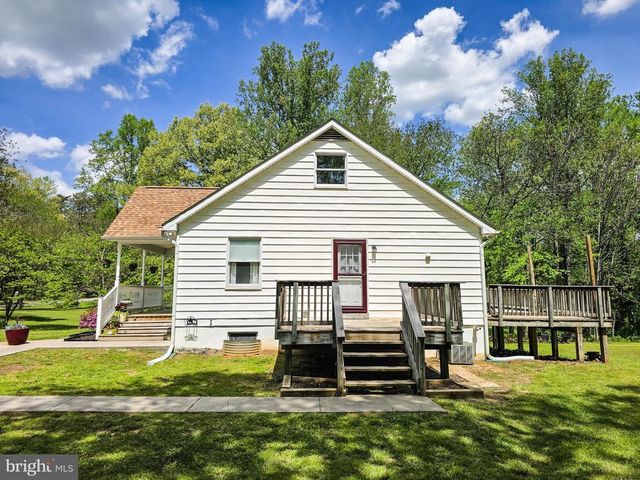6235 SCOTTSVILLE RD, Jeffersonton, VA 22724
