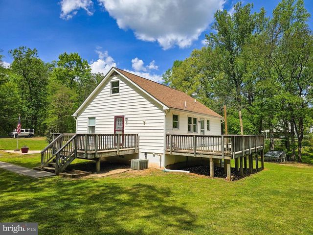 6235 SCOTTSVILLE RD, Jeffersonton, VA 22724