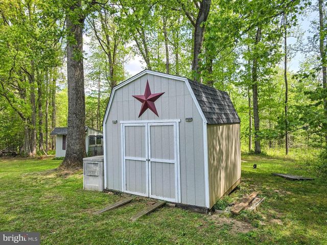 6235 SCOTTSVILLE RD, Jeffersonton, VA 22724