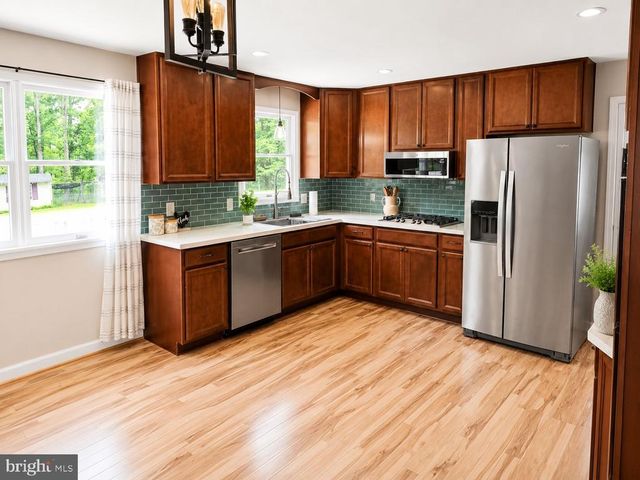 6235 SCOTTSVILLE RD, Jeffersonton, VA 22724