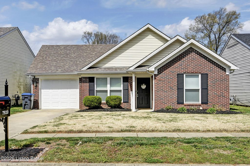 7920 Grandmeadow Ln, Louisville, KY 40258