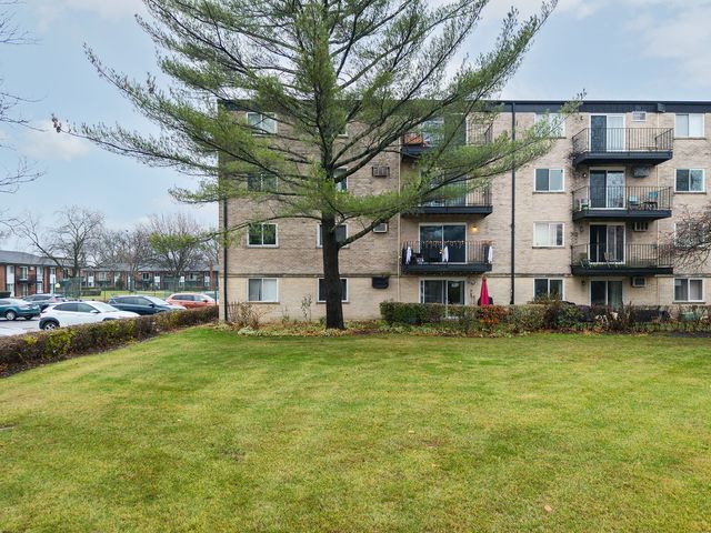 2315 E Olive Street 2B, Arlington Heights, IL 60004