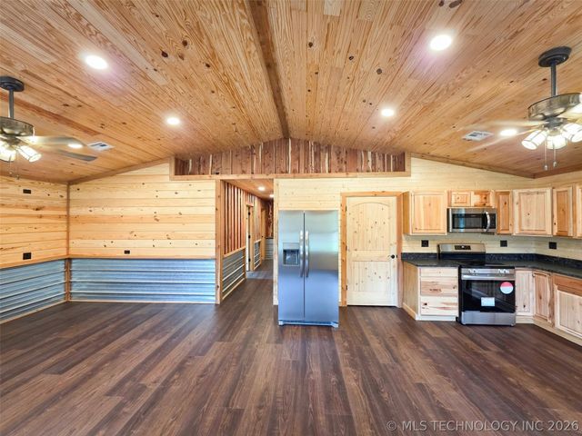 12990 W Killabrew Road, Hulbert, OK 74441