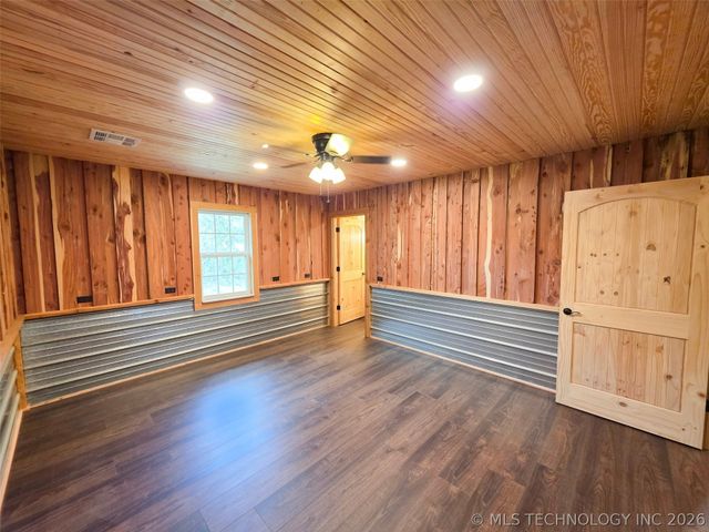 12990 W Killabrew Road, Hulbert, OK 74441