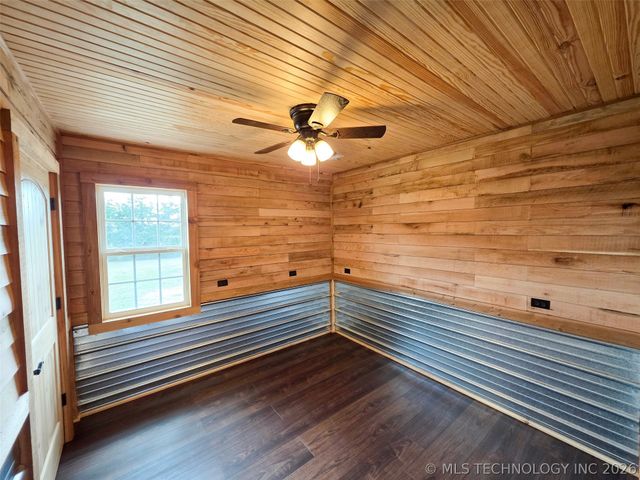 12990 W Killabrew Road, Hulbert, OK 74441