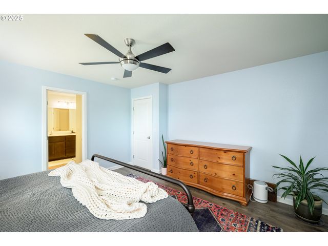 2103 Nw WOODLAND Dr, Mc Minnville, OR 97128