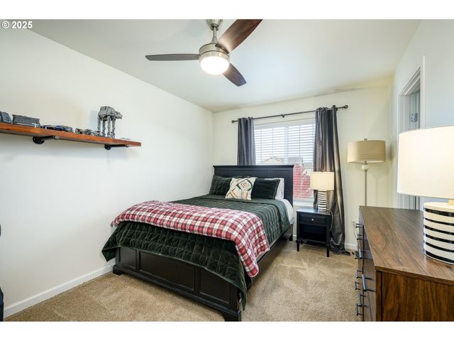 2103 Nw WOODLAND Dr, Mc Minnville, OR 97128