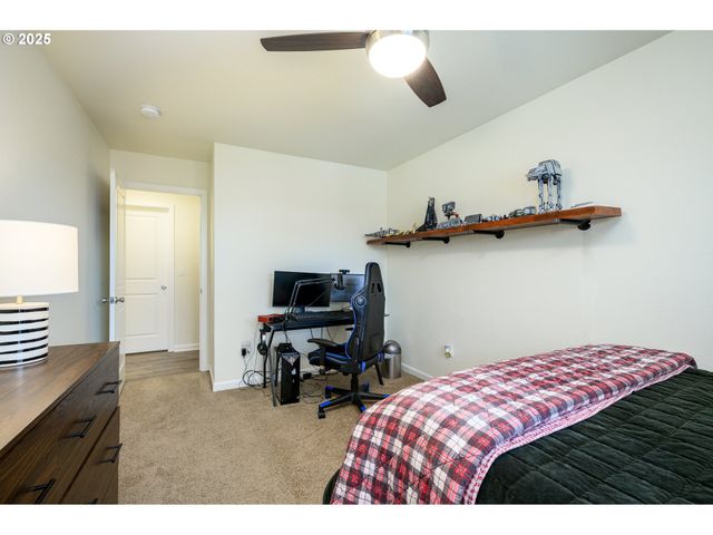 2103 Nw WOODLAND Dr, Mc Minnville, OR 97128