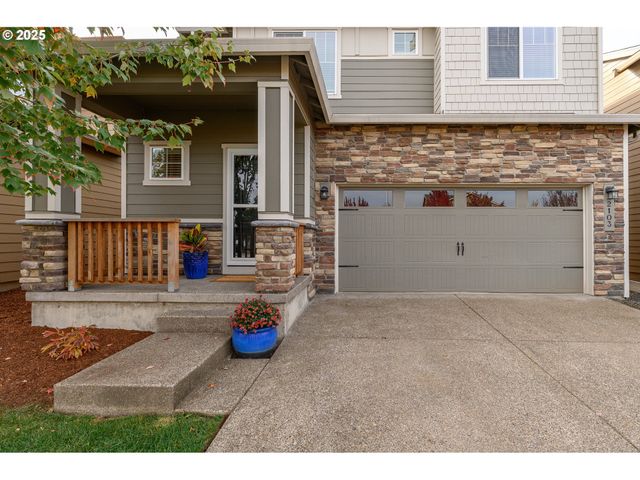 2103 Nw WOODLAND Dr, Mc Minnville, OR 97128