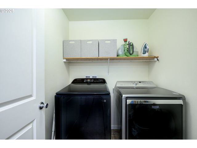 2103 Nw WOODLAND Dr, Mc Minnville, OR 97128