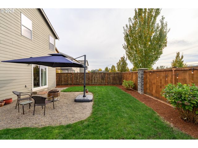 2103 Nw WOODLAND Dr, Mc Minnville, OR 97128