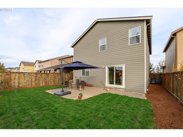 2103 Nw WOODLAND Dr, Mc Minnville, OR 97128