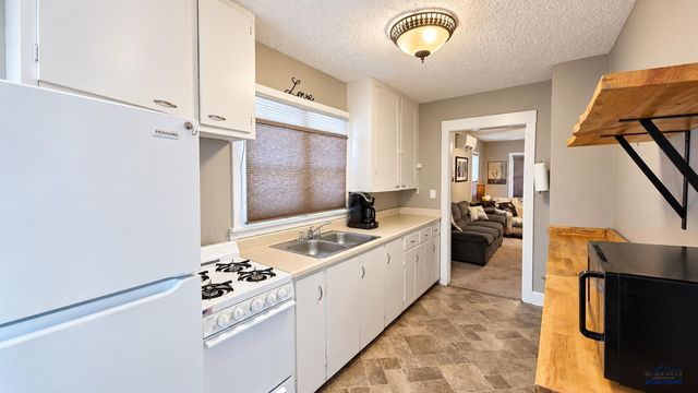 713 FAIRVIEW, Rapid City, SD 57701