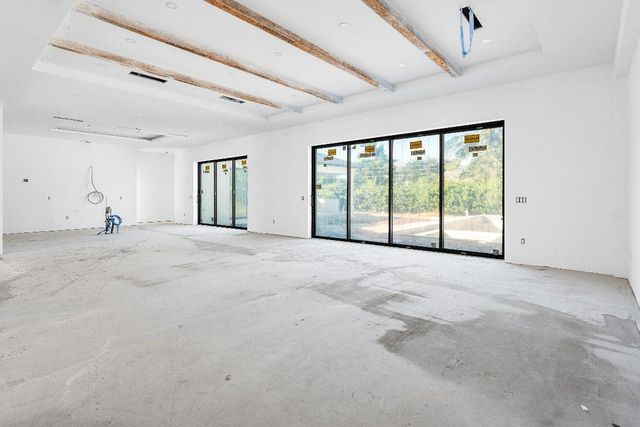 2012 NW 2nd Avenue, Delray Beach, FL 33444