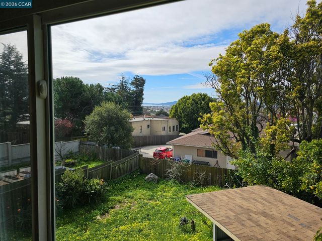 627 Kern St, Richmond, CA 94805