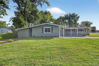 735 Southwell Lane, Florissant, MO 63031