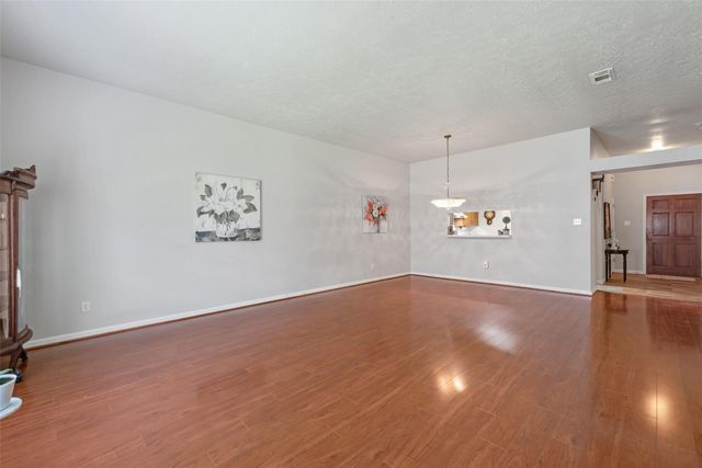 3310 Country Meadows Court, Pearland, TX 77584