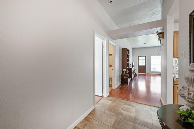 3310 Country Meadows Court, Pearland, TX 77584