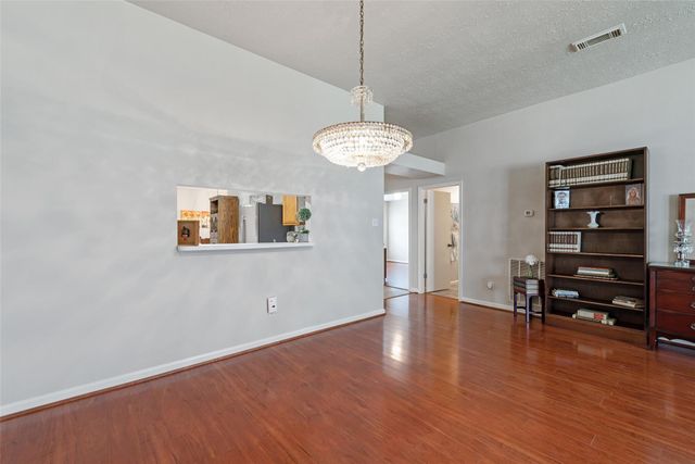 3310 Country Meadows Court, Pearland, TX 77584