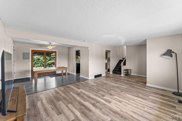 22 Heatherwood Lane, Pueblo, CO 81008