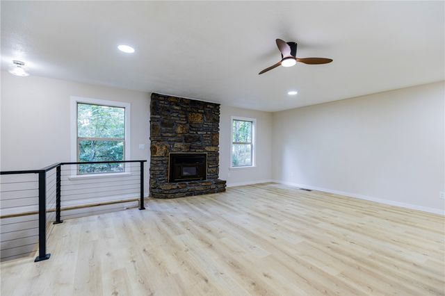14 Abbey Lane, Bella Vista, AR 72715