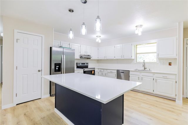 14 Abbey Lane, Bella Vista, AR 72715